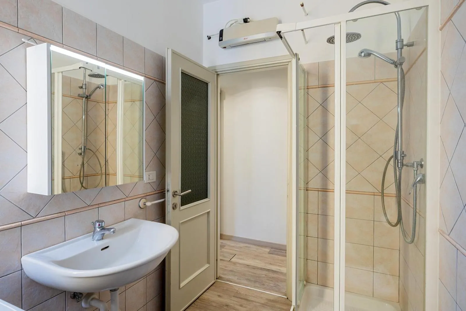 Casa Vacanze Holiday Home Finale Ligure Italy